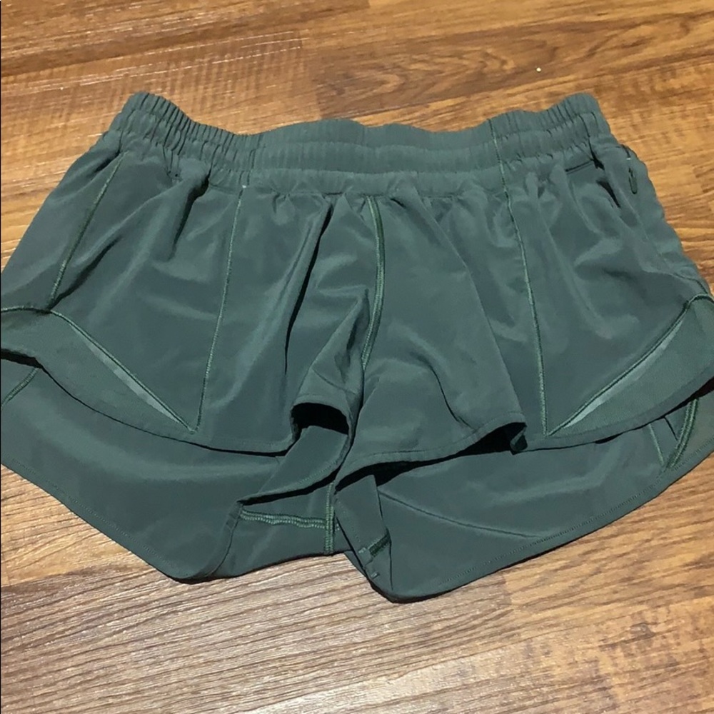 LULULEMON SHORTS